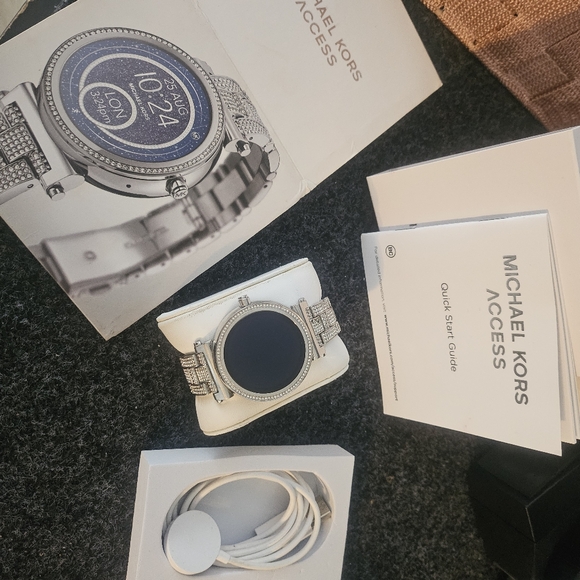 Michael Kors  Acces - Picture 3 of 10